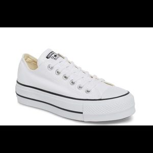 Chuck Taylor All StarPlatform CONVERSE Size 6.5